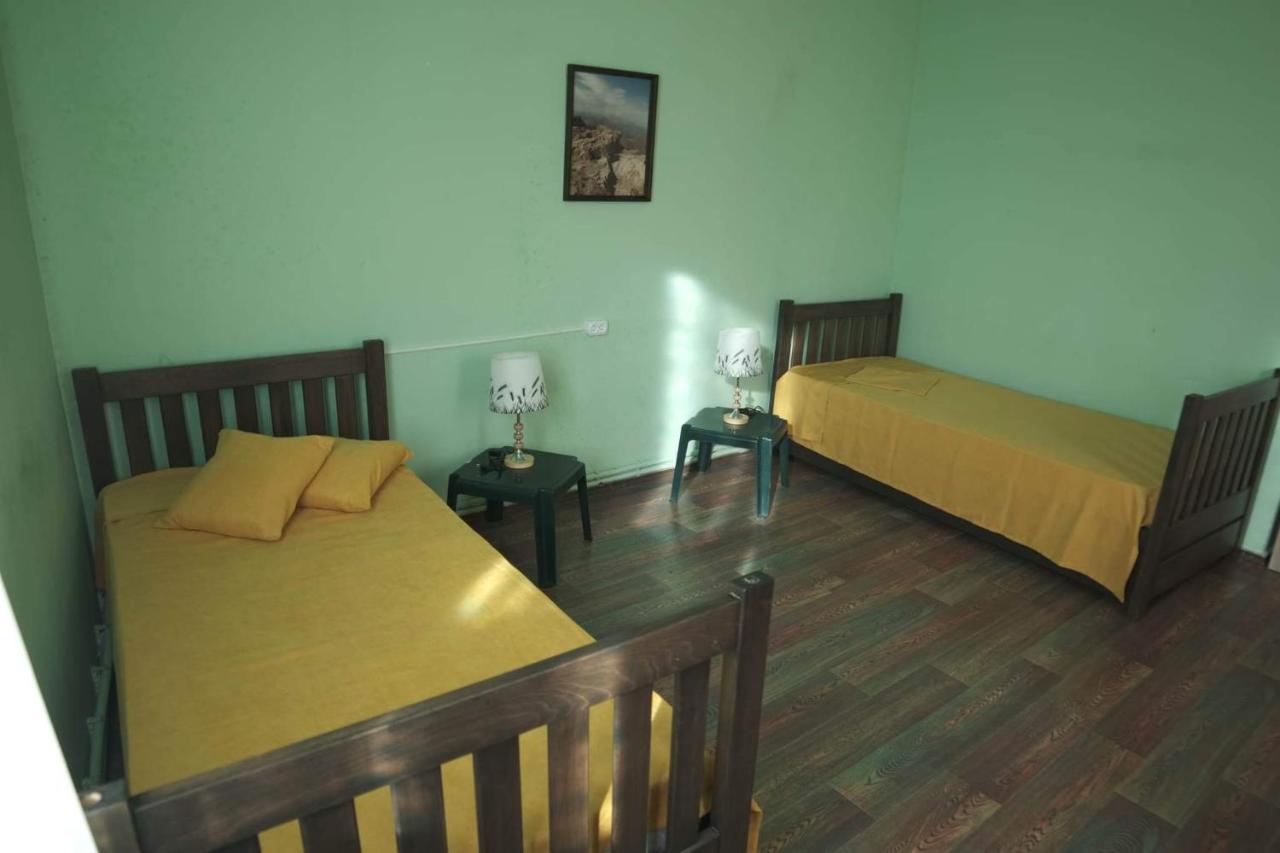 Нордвест Hotel Yerevan Ngoại thất bức ảnh