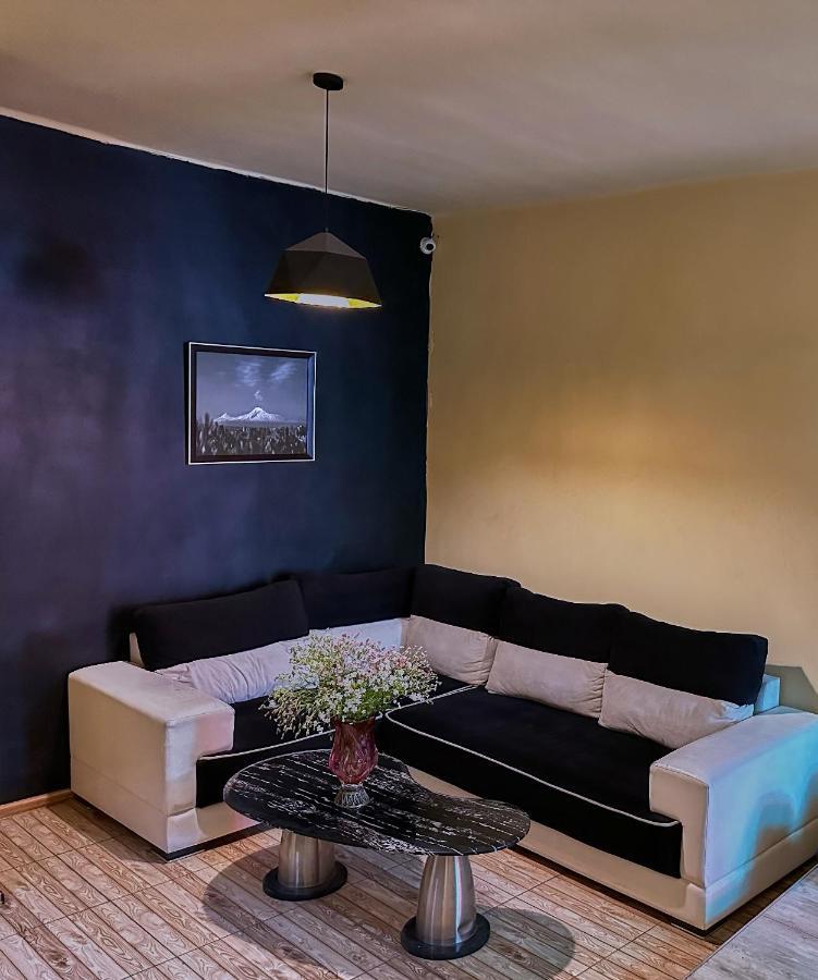 Нордвест Hotel Yerevan Ngoại thất bức ảnh