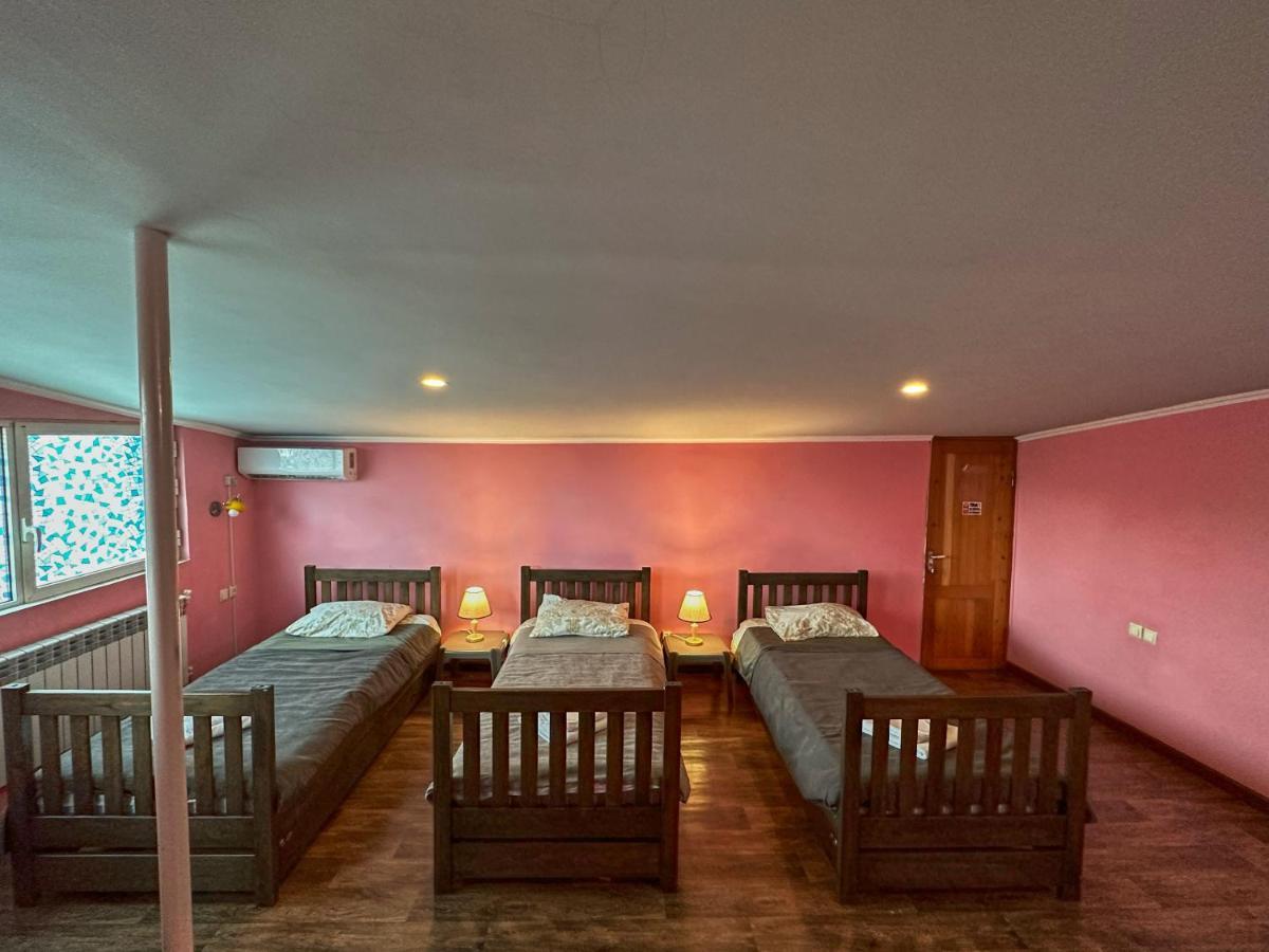 Нордвест Hotel Yerevan Ngoại thất bức ảnh